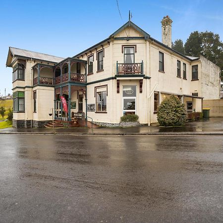 Bischoff Hotel Waratah Kültér fotó