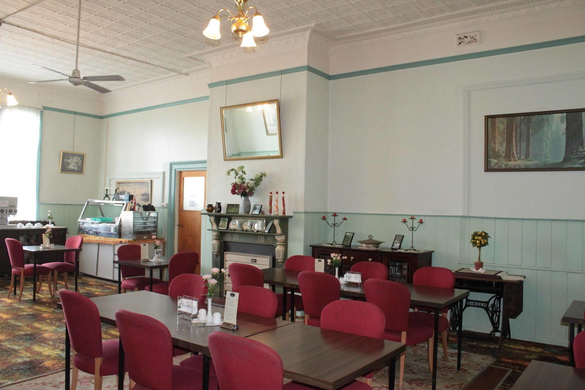 Bischoff Hotel Waratah Kültér fotó