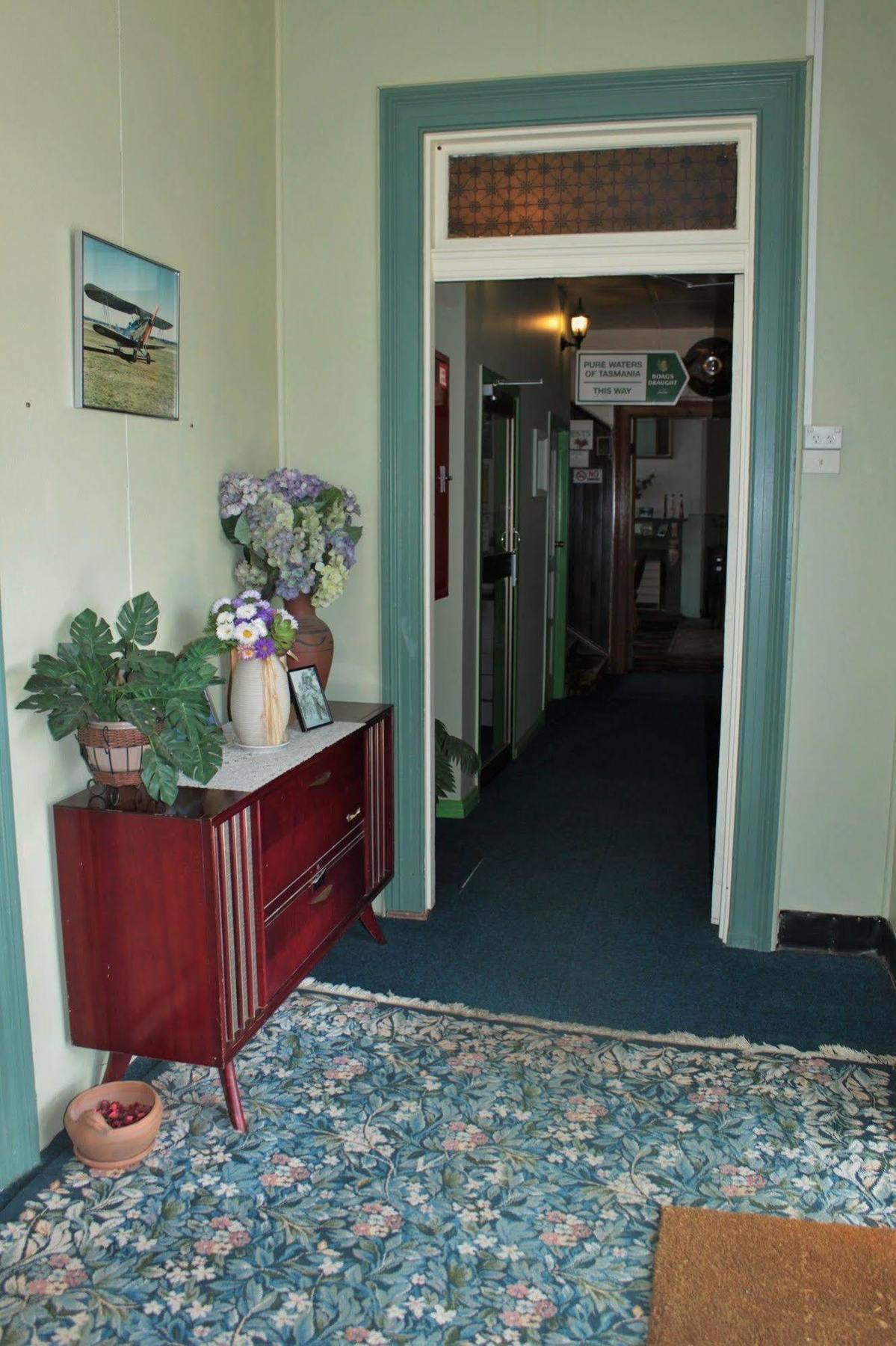 Bischoff Hotel Waratah Kültér fotó