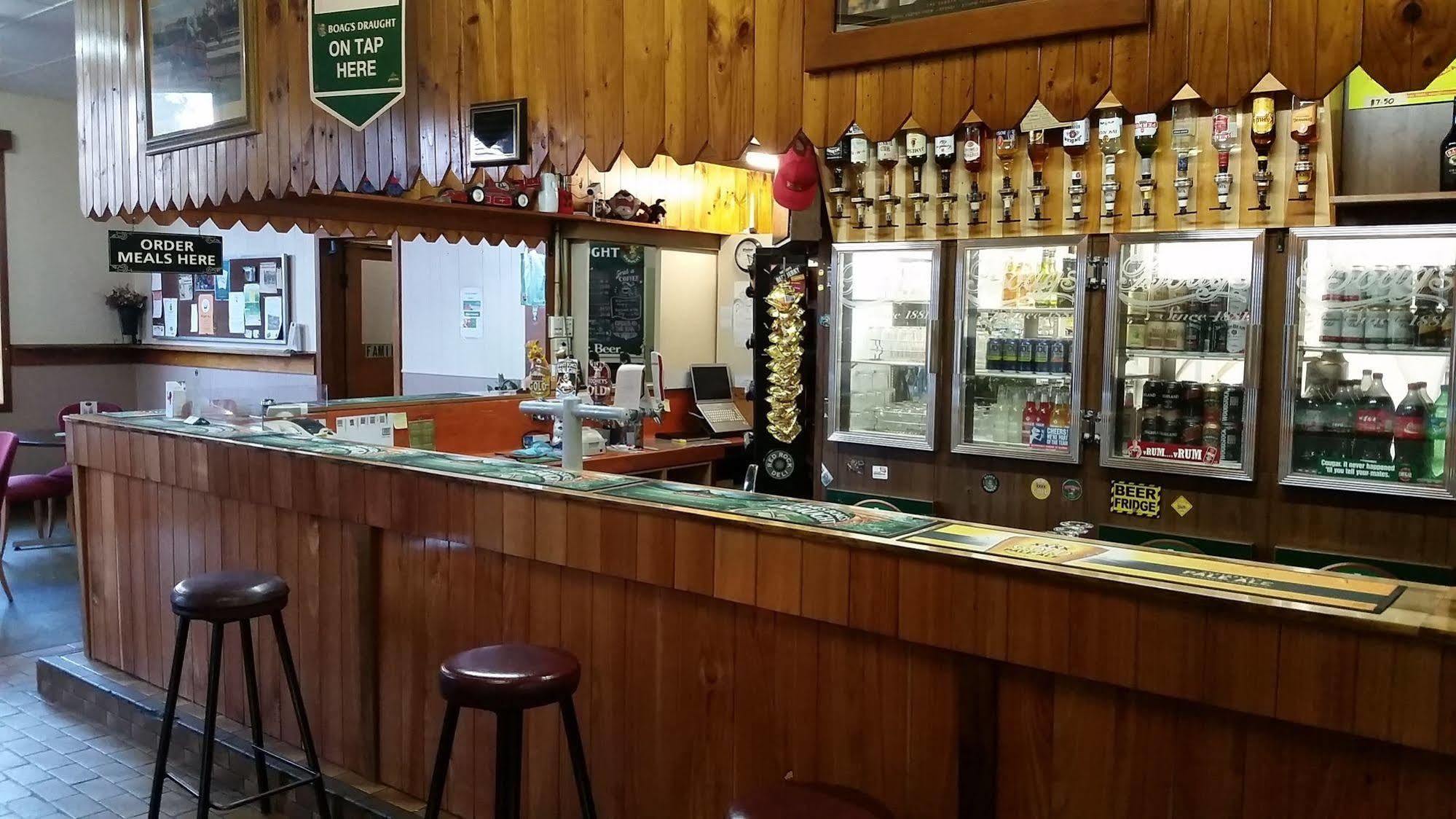 Bischoff Hotel Waratah Kültér fotó
