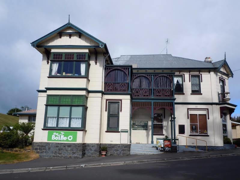 Bischoff Hotel Waratah Kültér fotó